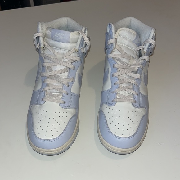 Women’s Nike Dunk High ‘Football Grey’ - Picture 6 of 8